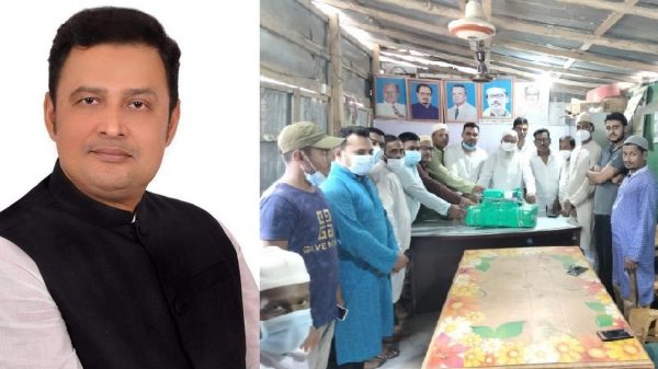 রাজাপুরে দুঃস্থদের মাঝে ঈদবস্ত্র বিতরন করেছেন ইঞ্জিনিয়ার আবুল কাসেম সীমান্ত