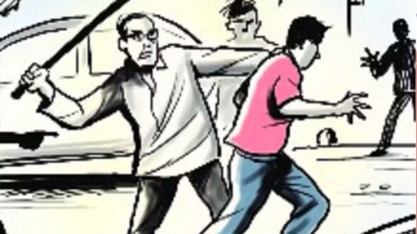 গলাচিপায় স্কুল ছাত্রীকে উত্ত্যক্ত করার প্রতিবাদে মারধর