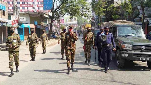 দেশব্যাপী ‘কঠোর লকডাউন’, মাঠে সেনা সদস্যরা