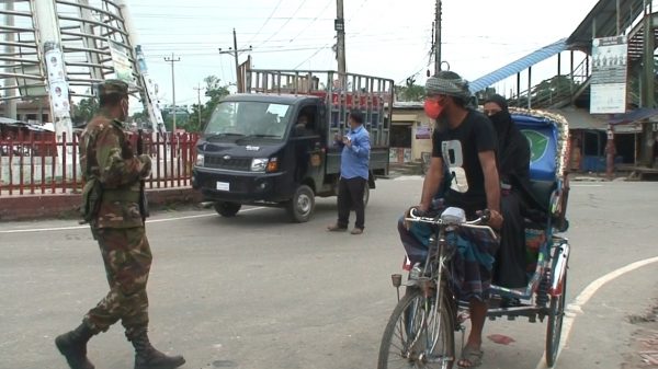 পটুয়াখালীতে প্রথম দিনে কঠোর অবস্থানে প্রশাসন