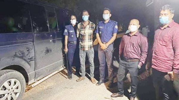 পটুয়াখালীতে যাত্রী বহন করে কারাগারে