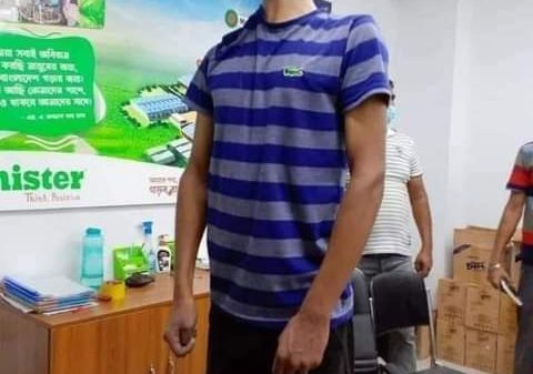 বাকেরগঞ্জে ইলেকট্রনিক্সের শোরুমের ঝুলন্ত লাশ, চিরকূট উদ্ধার