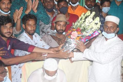 রাজাপুরের সাতুরিয়া ইউনিয়ন পরিষদের নবনির্বাচিত চেয়ারম্যান নিপুর দায়িত্ব গ্রহন