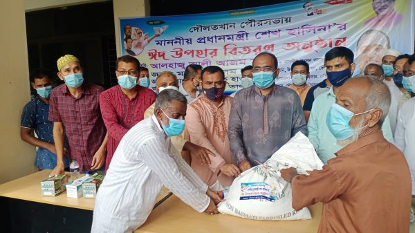 প্রধানমন্ত্রী শেখ হাসিনা অসহায় মানুষের পাশে আছে, এমপি মুকুল