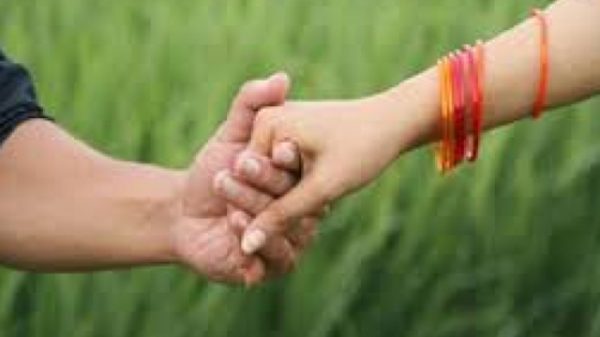 উজিরপুরে ইউপি সদস্য’র স্ত্রী লাপাত্তা