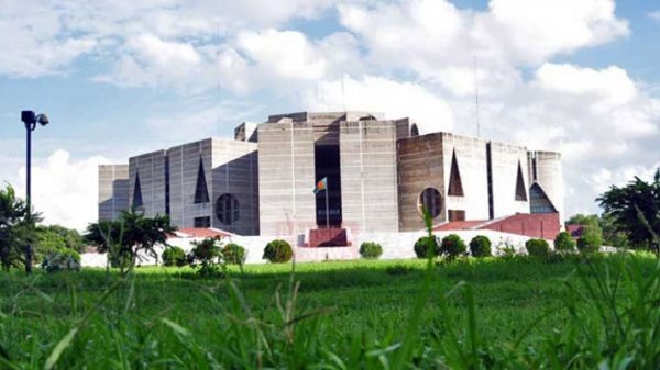 টিকাদানের বয়সসীমা কমিয়ে আনার সুপারিশ