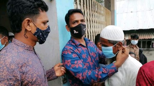 তজুমুদ্দিনে টিকা কার্যক্রম উদ্বোধন করলেন এমপি শাওন