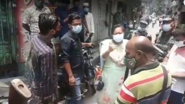 বরিশালে সাংবাদিককে ‘হেনস্তা’