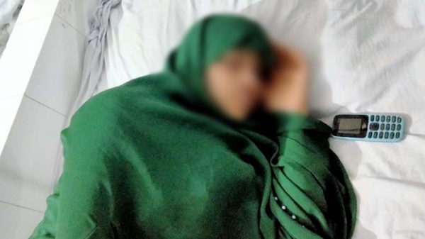 আগৈলঝাড়ায় শিকলে বেঁধে নারীকে নির্যাতন