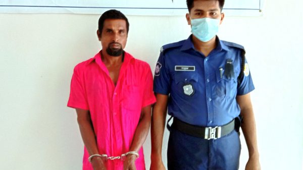 কলাপাড়ায় ‘আই লাভ ইউ' বলায় ২ জেলে  ছুড়িকাঘাতে আহত।