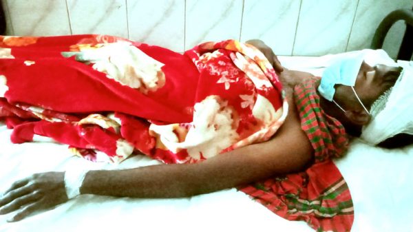 পটুয়াখালীর কলাপাড়ায় জমি চাষের সময় কৃষককে কুপিয়ে যখম