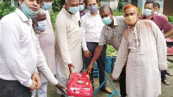 আওয়ামী লীগ কৃষককে দিচ্ছে আধুনিক যন্ত্রপাতি  আর বিএনপি দিতো গুলি...এমপি শাহে আলম