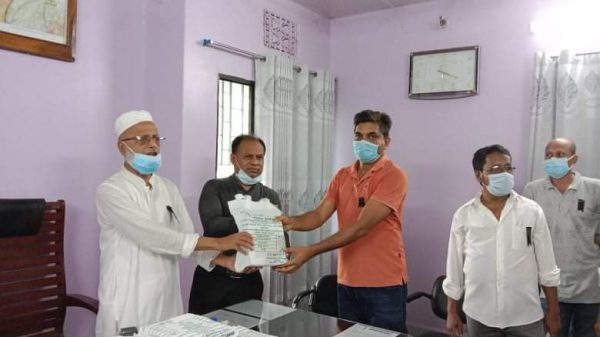 ঝালকাঠির নলছিটিতে জেলা পরিষদ কর্তৃক কোভিড-১৯ প্রতিরোধে স্বাস্থ্য সুরক্ষা সামগ্রী বিতরণ