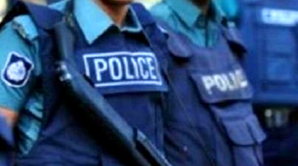 বরিশালে পুলিশের সঙ্গে অভিযানে গিয়ে লাশ হয়ে ফিরল আ’লীগ নেতা!