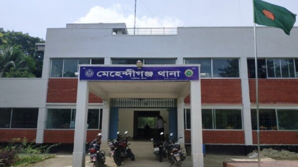 বরিশালে ইউপি চেয়ারম্যানকে মারধর, গ্রেফতার ৩